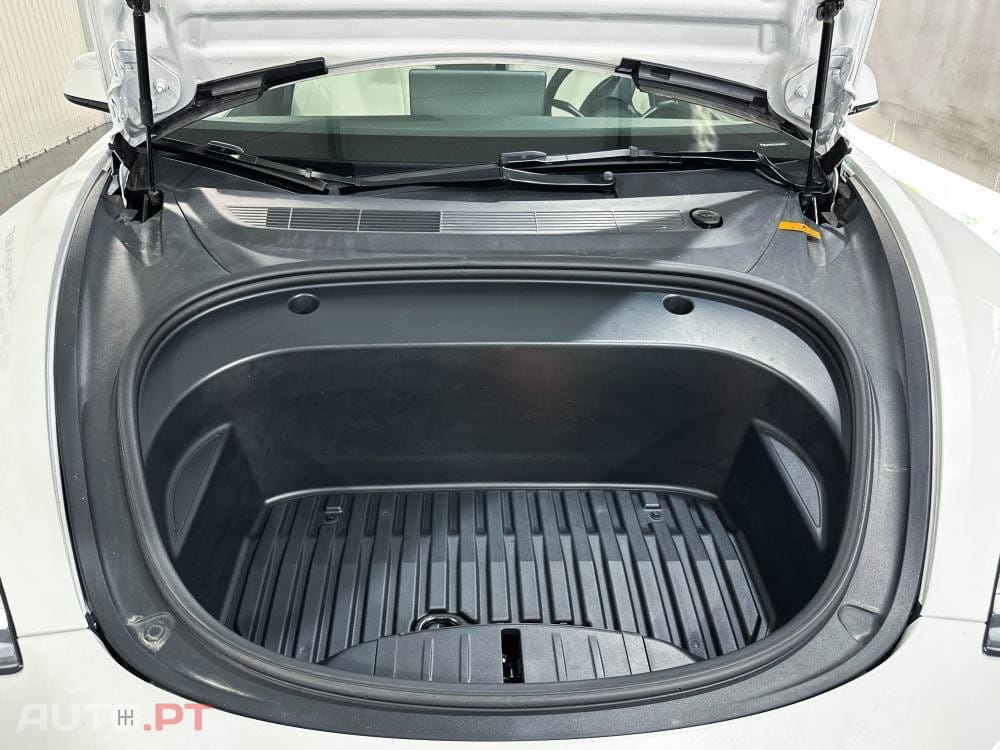 Tesla Model 3 Performance AWD