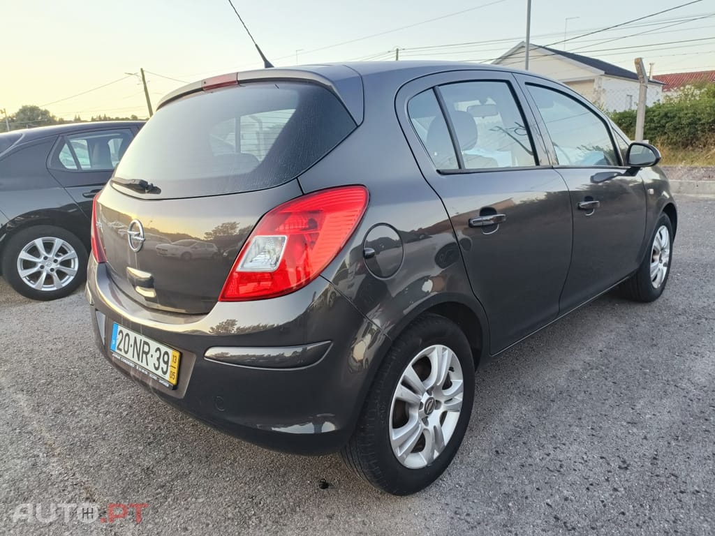 Opel Corsa 1.2 Enjoy
