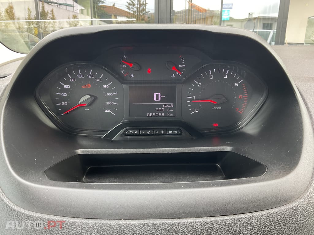 Peugeot Partner 1.5 BlueHDi Pro Standard