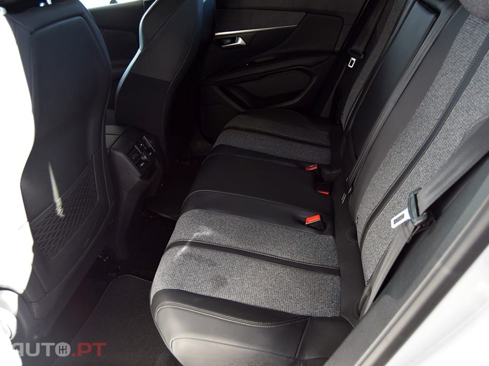 Peugeot 3008 1.2 PureTech Allure EAT6