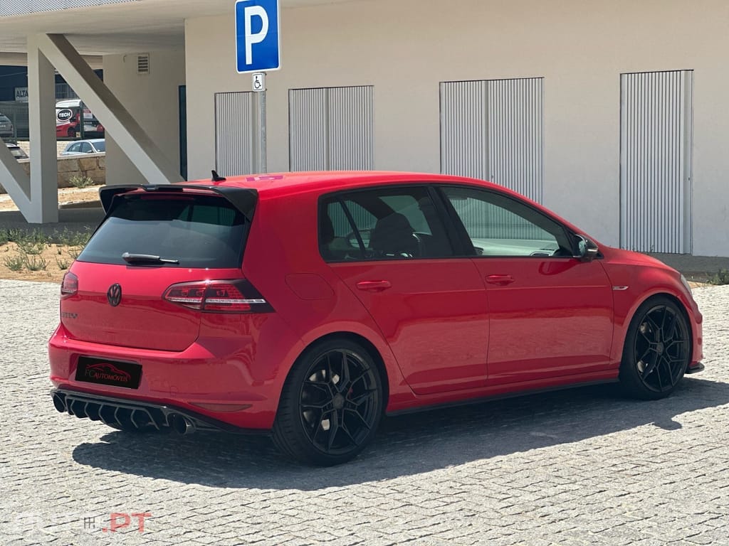 Volkswagen Golf 2.0 TSI GTI DSG