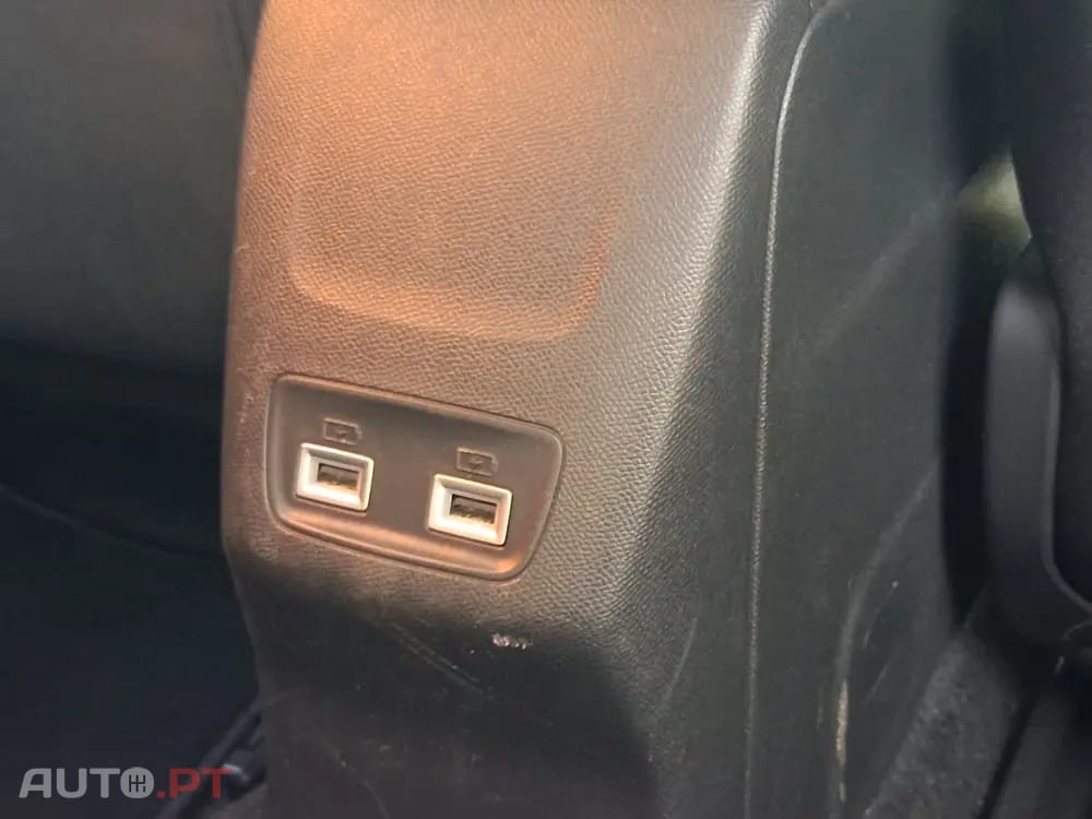 Peugeot 2008 1.2 PureTech Allure EAT8