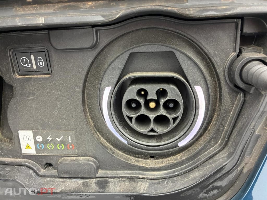 Peugeot 3008 1.6 Hybrid Allure Pack e-EAT8