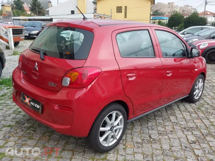 Mitsubishi Space Star Outro