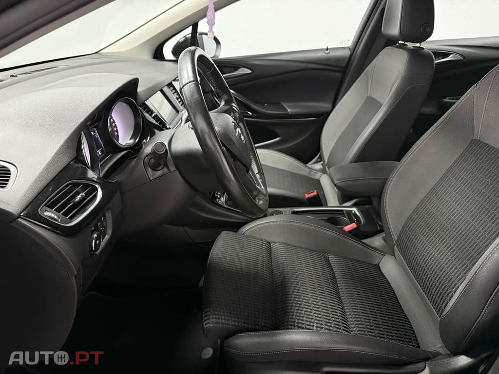 Opel Astra 1.5 D S&S Elegance