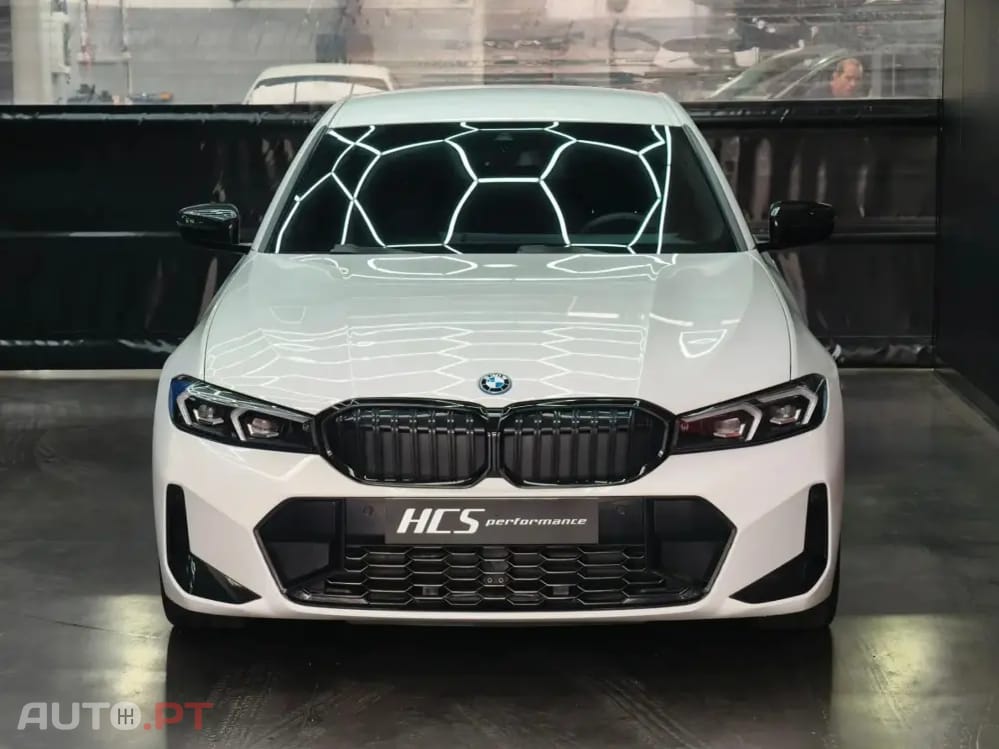 BMW 330 e Pack Desportivo M Pro Auto