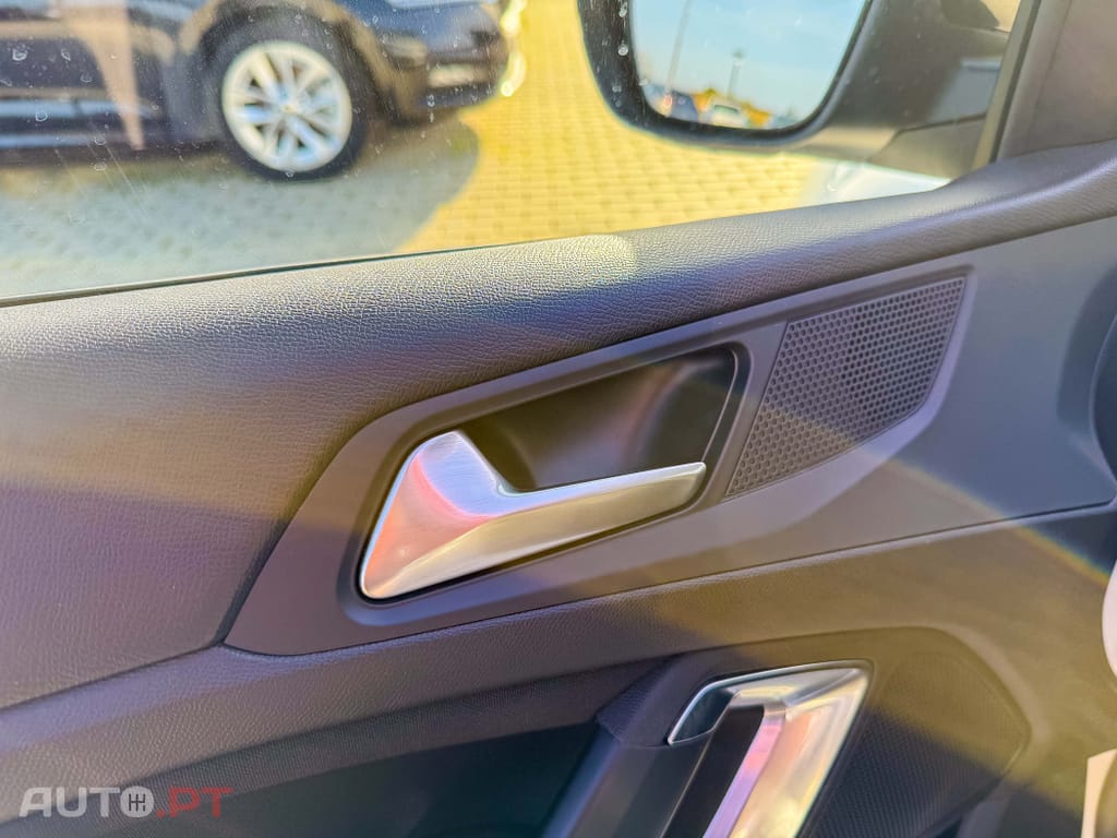 Peugeot 308 1.5 BlueHDi Business Line