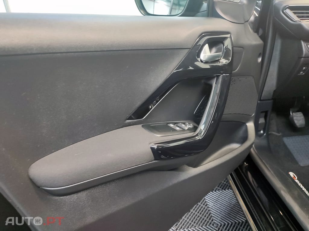 Peugeot 208 ACTIVE