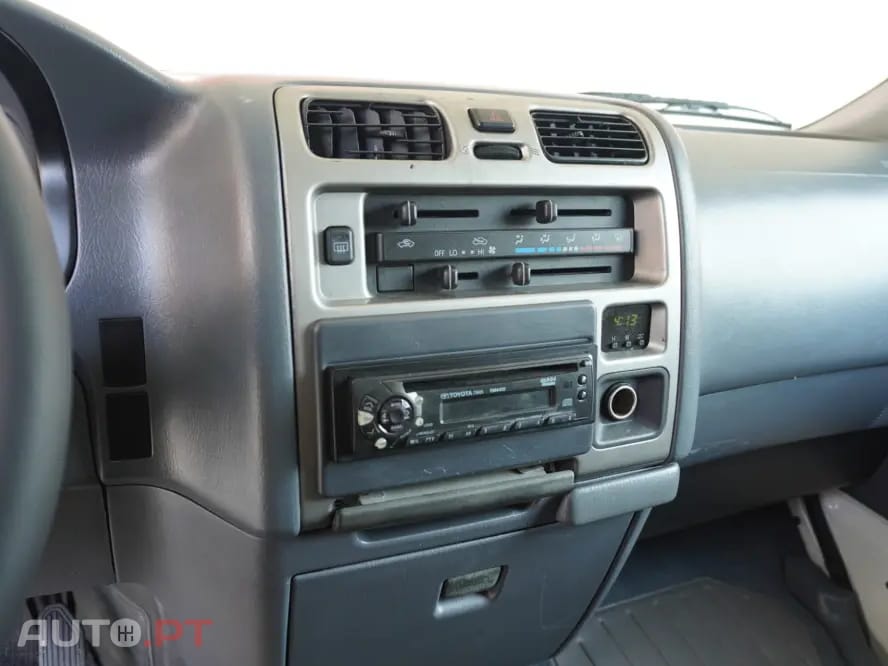Toyota HiAce 2.5 D-4D Service 2.8T