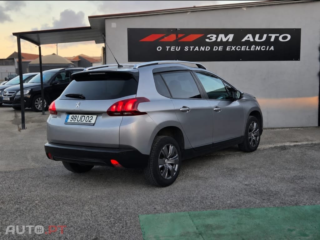 Peugeot 2008 1.2 PureTech Allure