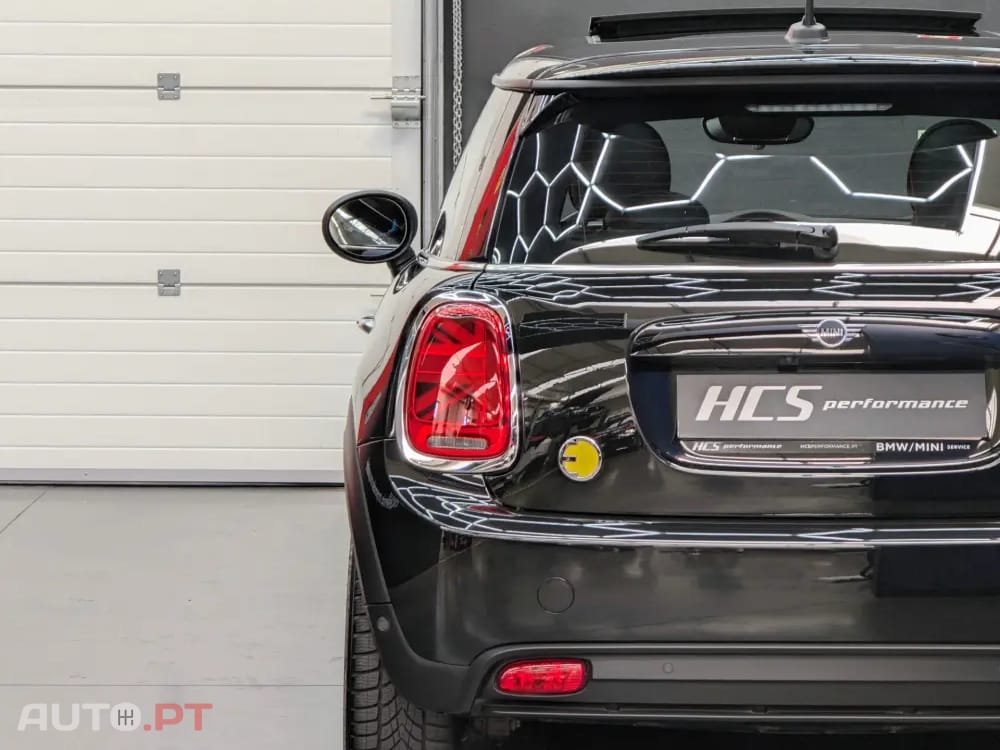 MINI Cooper Cooper SE Yours