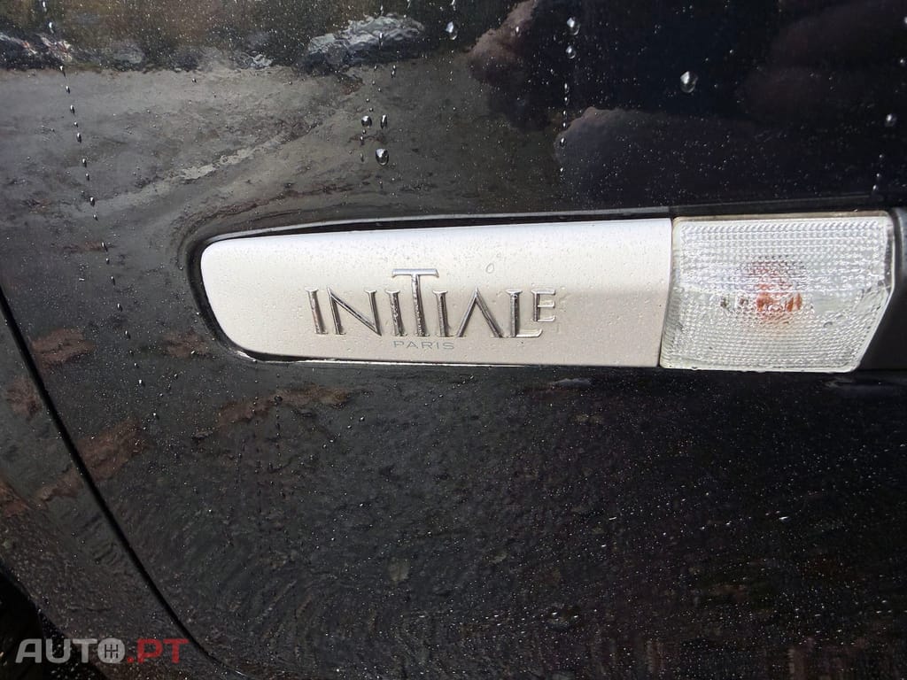 Renault Clio 1.6 INITIALE Automático 80mikm