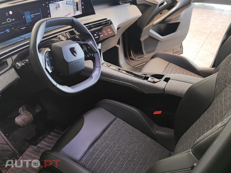 Peugeot E-3008 73 kWh Allure