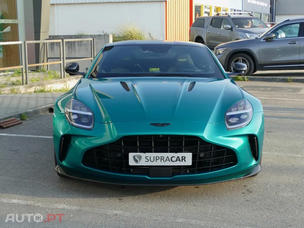Aston Martin Vantage Coupé V8