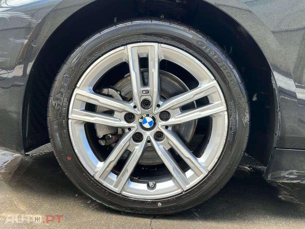 BMW 116 d Pack Desportivo M Auto