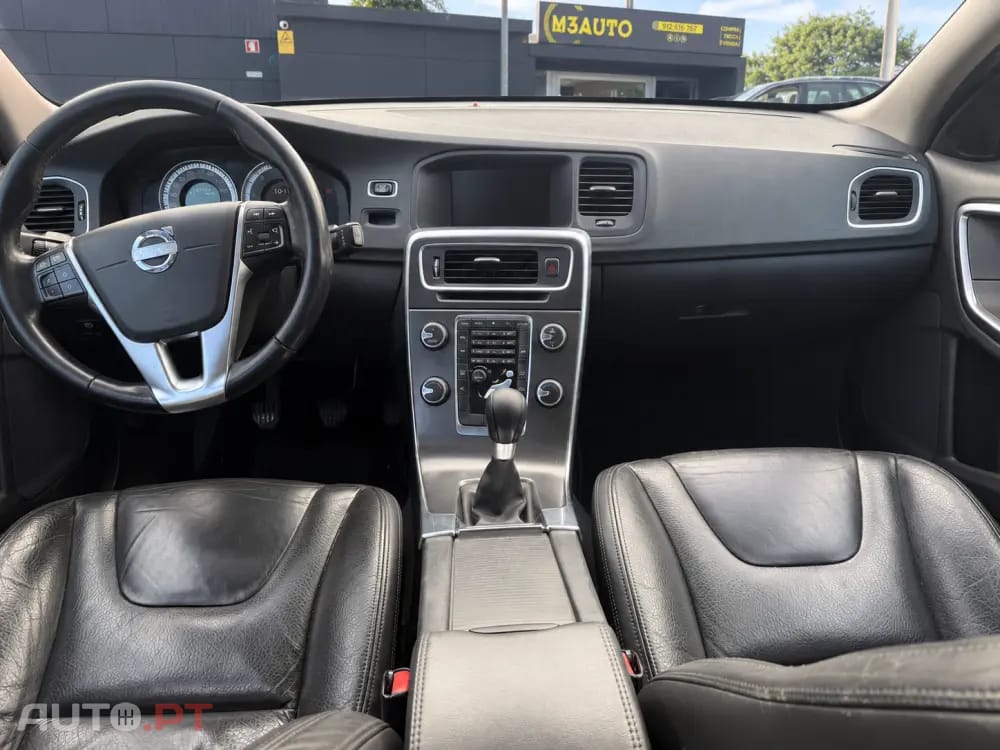 Volvo V60 1.6 D2 Momentum Eco