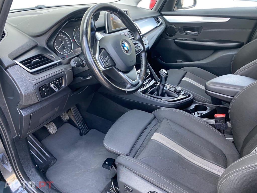 BMW 216 d 7L Line Sport