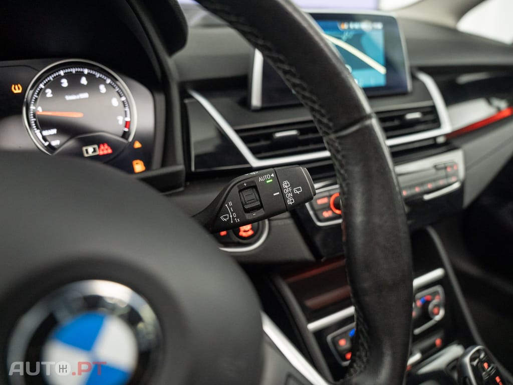 BMW 218 i 7L Line Luxury Auto