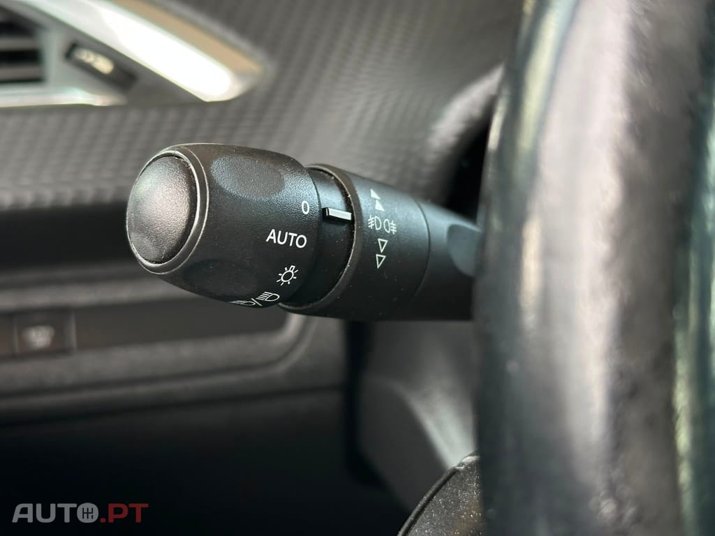 Peugeot 208 1.5 BlueHDi Allure Pack