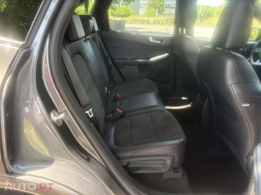 Ford Kuga 1.5 EcoBoost ST-Line X