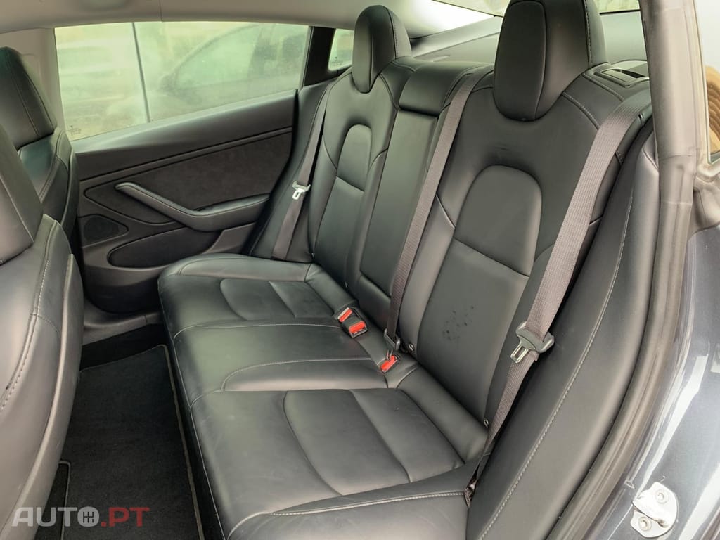 Tesla Model 3 Long-Range Dual Motor AWD