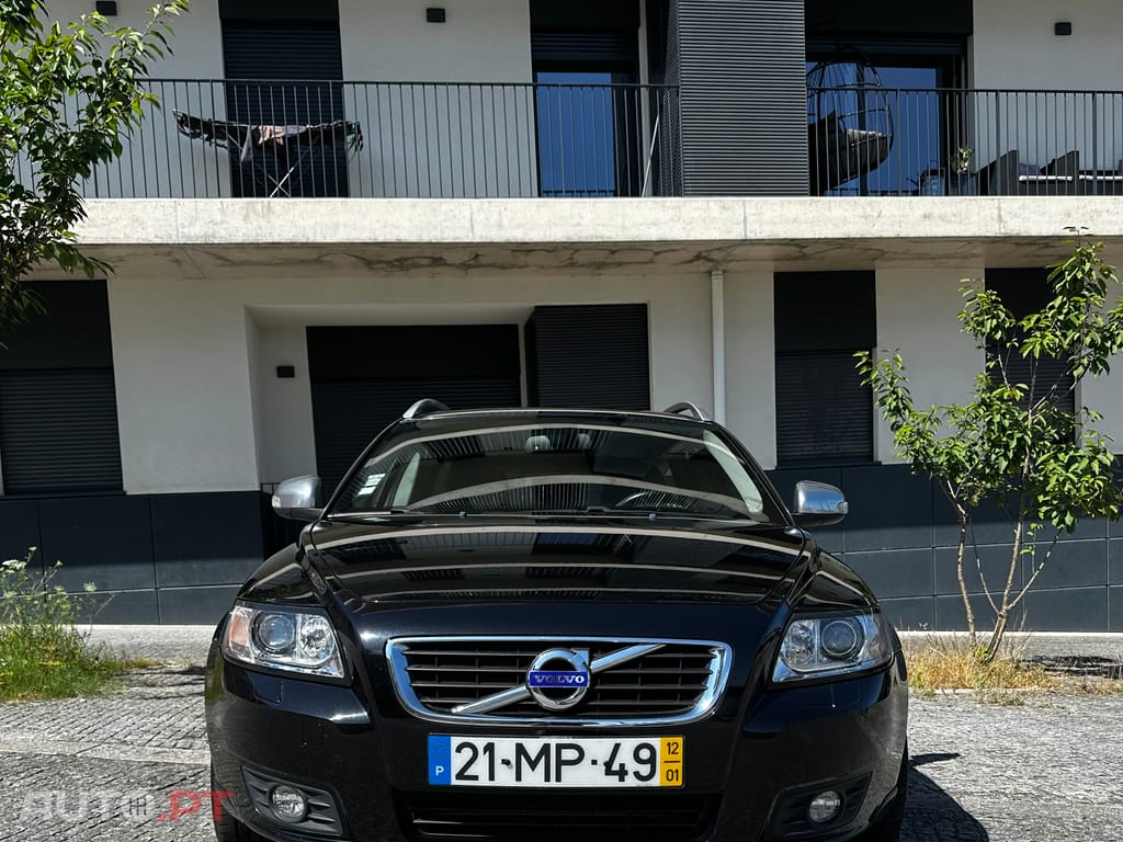 Volvo V50 R Design