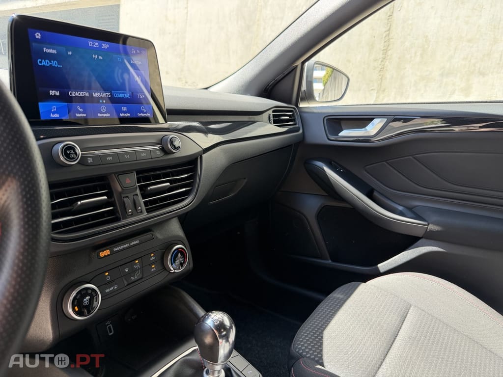 Ford Focus 1.0 EcoBoost MHEV ST-Line