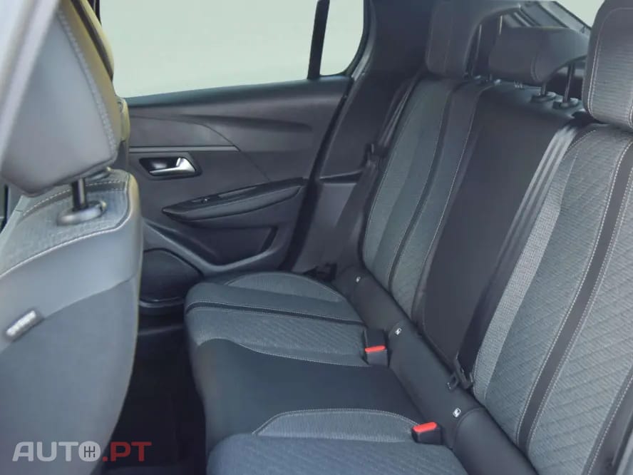 Peugeot 208 1.2 Hybrid Allure e-DCS6