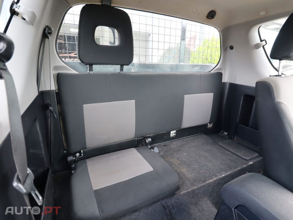 Mitsubishi L200 2.5 DI-D Club In.AC 3L 4WD