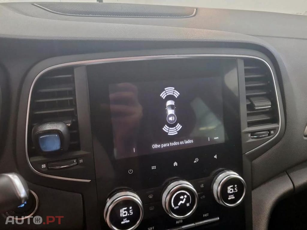 Renault Mégane Sport Tourer  1.6 E-Tech Plug-In Intens