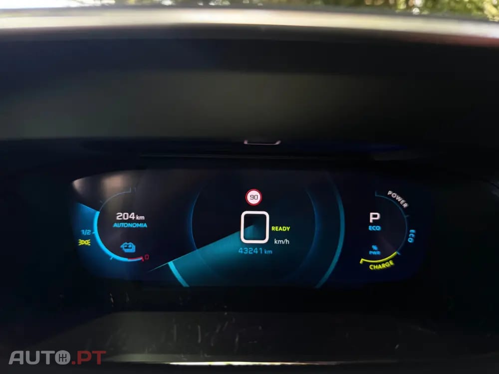 Peugeot E-208 50 kWh Allure Pack