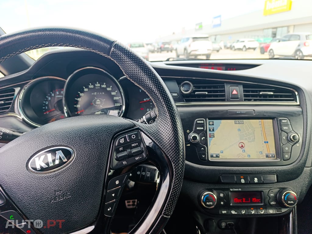 Kia Ceed SW 1.6 crdi GT line — fotografia 10