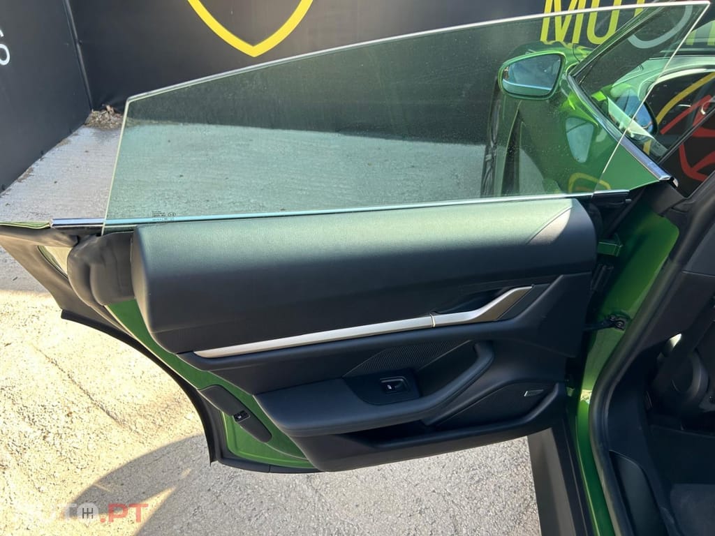 Porsche Taycan 4S