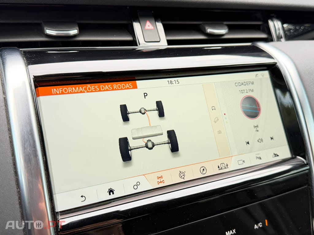 Land Rover Discovery Sport P300e Dynamic SE