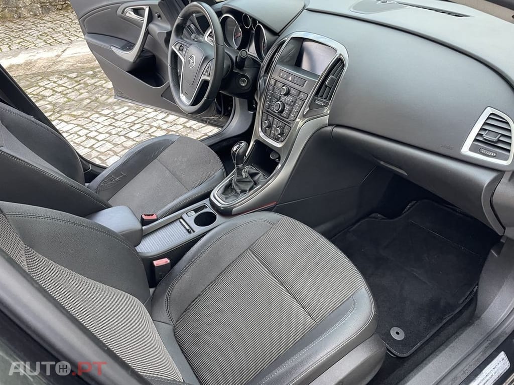Opel Astra 1.7 CDTi Cosmo Start/Stop