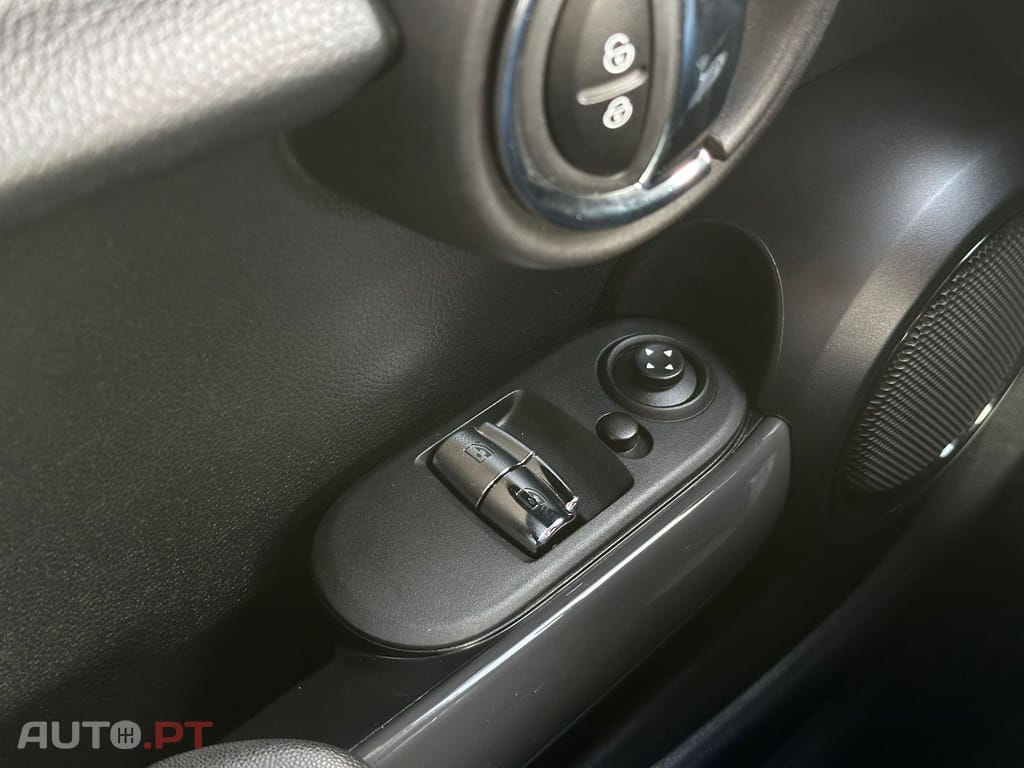 MINI Cooper Cooper D