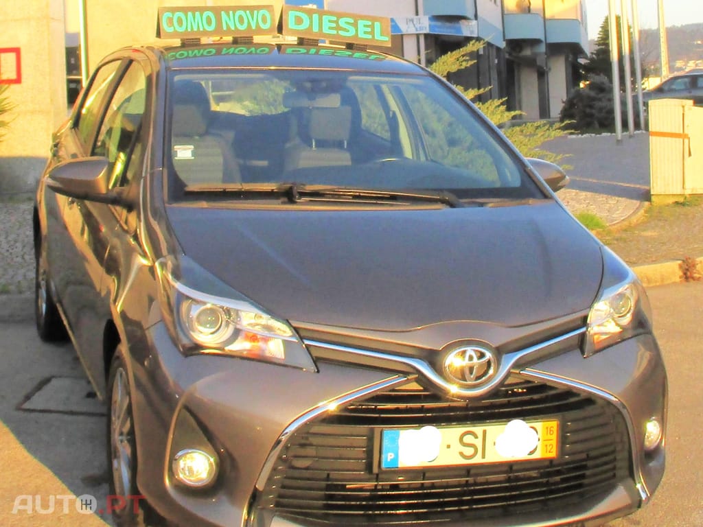 Toyota Yaris 1.4 D-4D Comfort+P.Style 90 cv cx/de 6 velocidades 12/2016