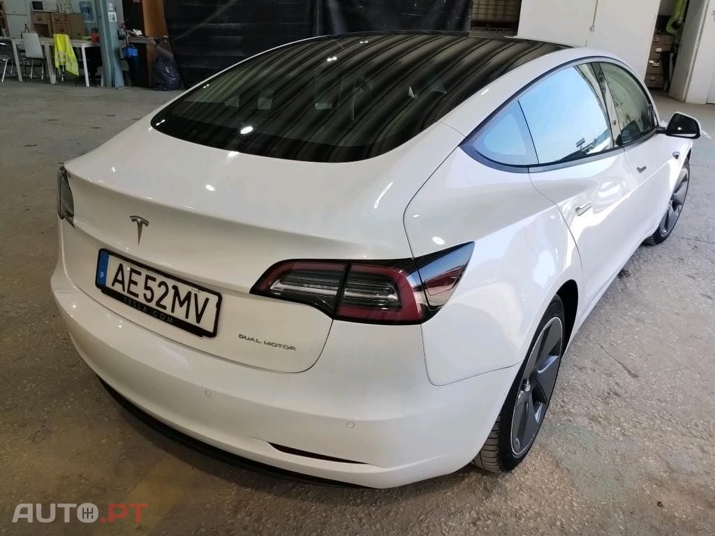 Tesla Model 3 Long-Range Dual Motor AWD