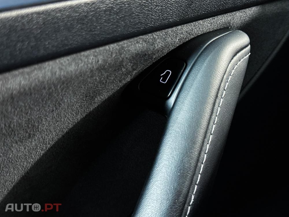 Tesla Model Y Long Range Dual Motor AWD