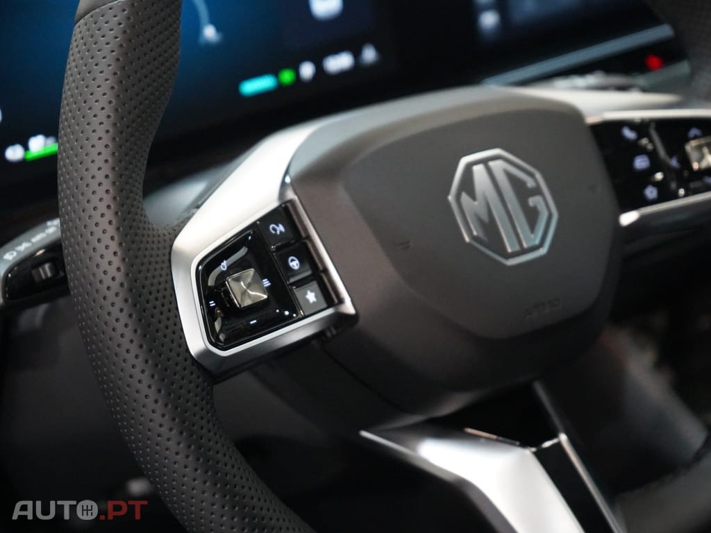 MG HS 1.5 T-GDI Plug In Hybrid Luxury