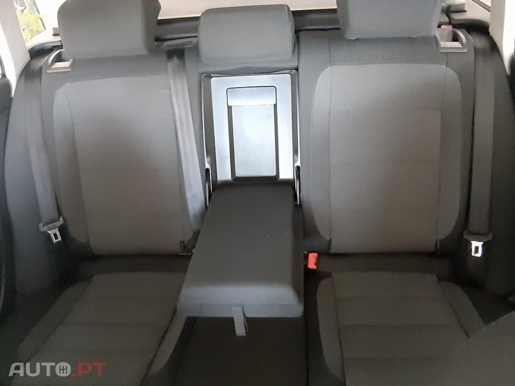 Volkswagen Golf Variant Confortline 1.6 TDI 105 CV
