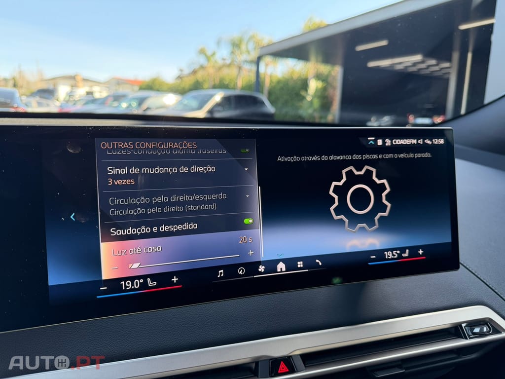 BMW iX xDrive 40 Pack Desportivo