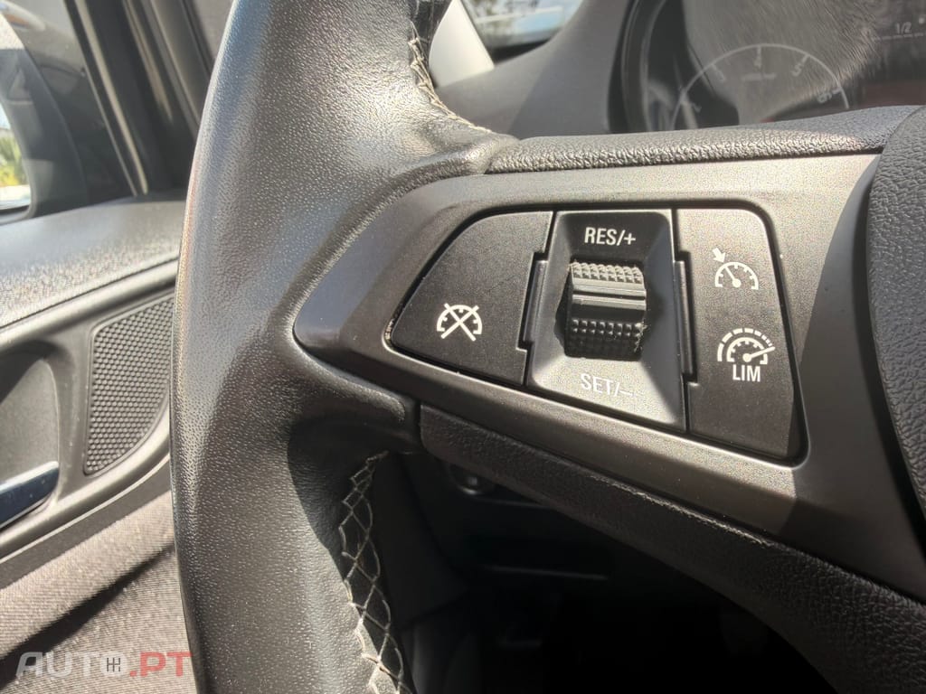 Opel Corsa 1.2 120 Anos