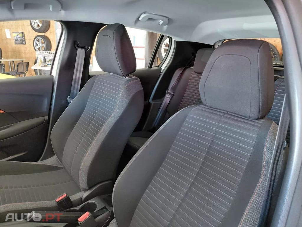 Peugeot 208 1.2 PureTech SE Style