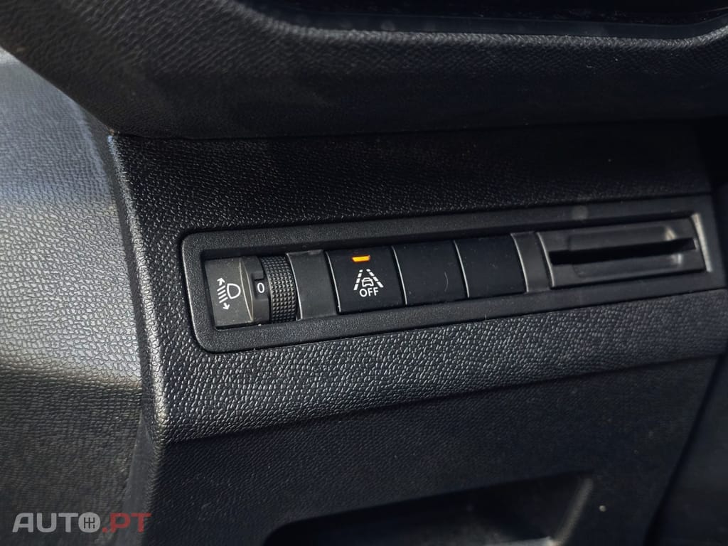 Peugeot 3008 1.5 BlueHDi Allure EAT8