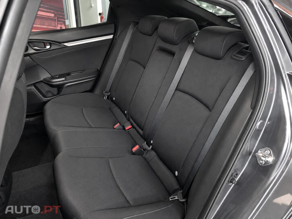 Honda Civic 1.0 i-VTEC Executive CVT