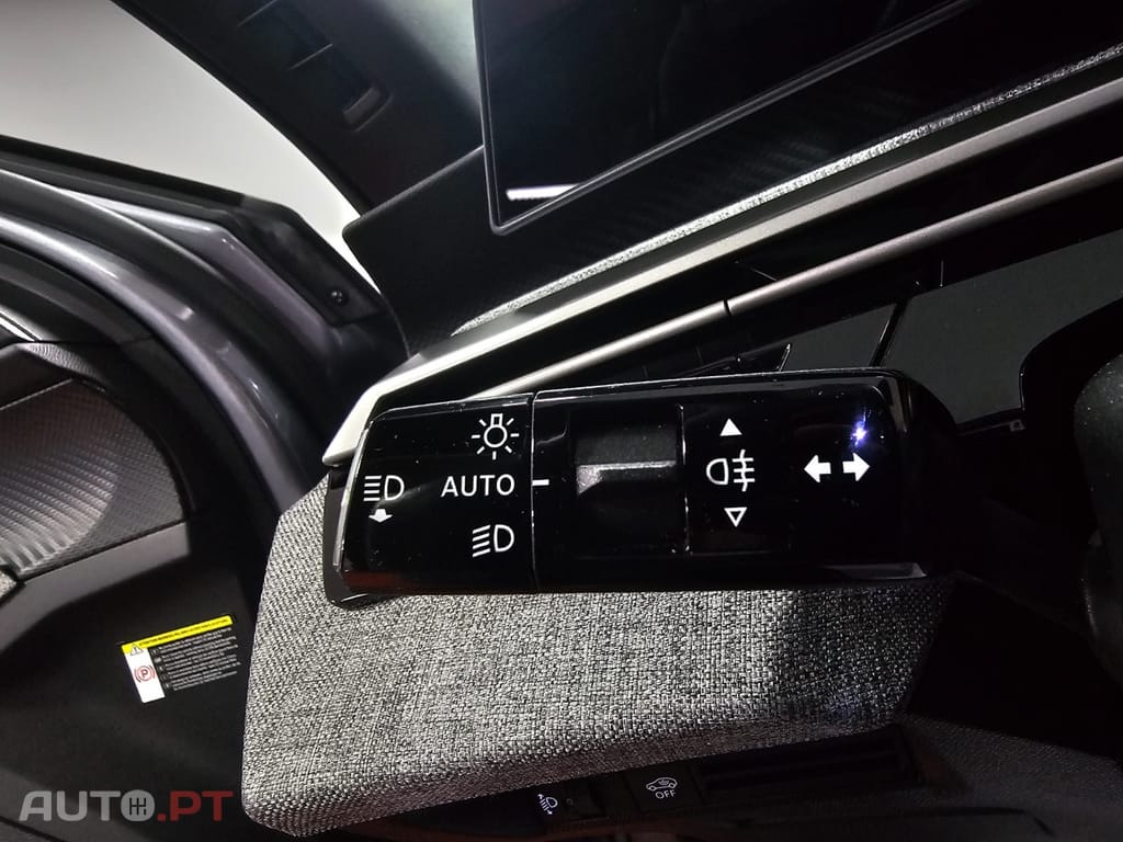 Peugeot 5008 1.2 Hybrid Allure e-DCS6