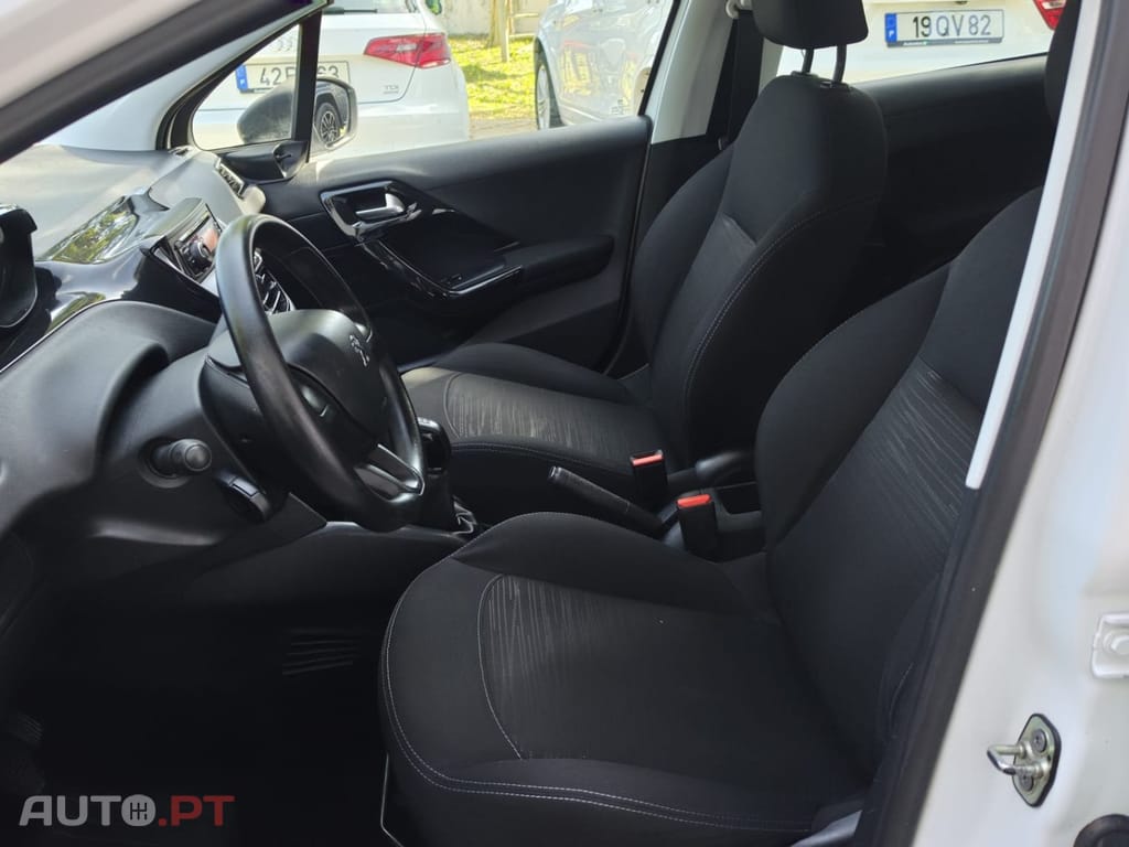 Peugeot 208 1.4 HDi