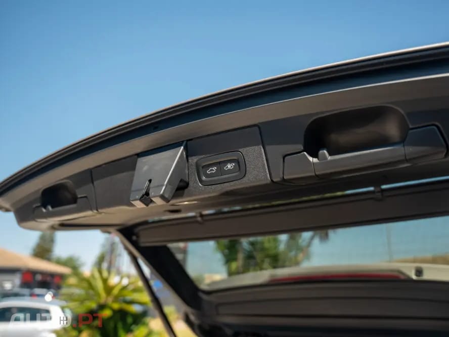 Volvo XC60 T8 AWD Recharge Ultimate Bright