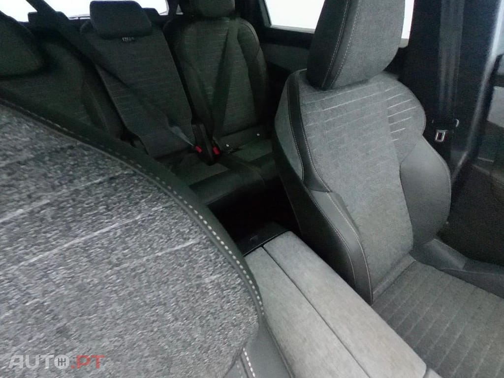 Peugeot 5008 1.2 Hybrid Allure Pack e-DCS6